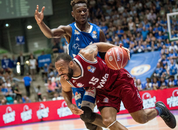 教练团队的 教练团队的